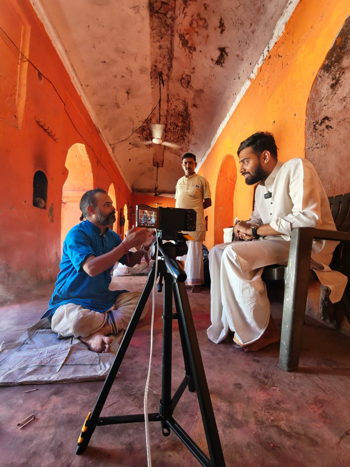 Guitar showcase content